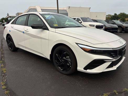 Certified 2026 Hyundai Elantra SEL FWD image 6