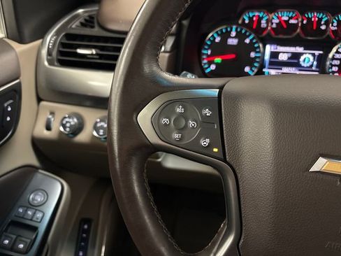 Used 2017 Chevrolet Suburban LT w/ Luxury Package image 51