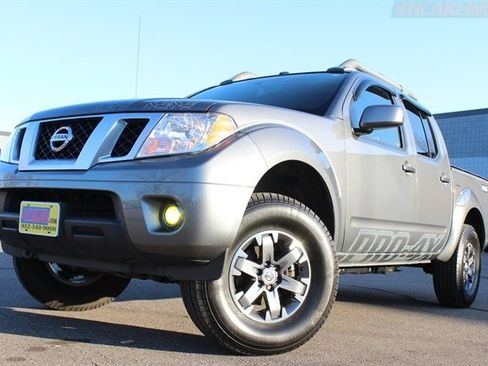 Used 2020 Nissan Frontier PRO-4X w/ Pro-4x Utility Package image 1
