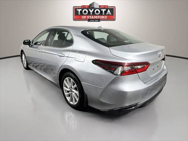 Certified 2022 Toyota Camry LE FWD image 5