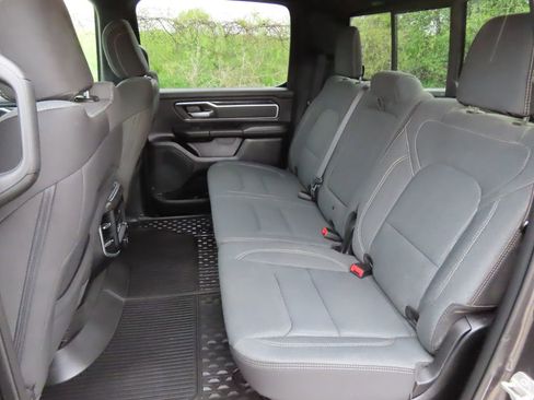 Used 2022 RAM 1500 Big Horn AWD/4WD image 33