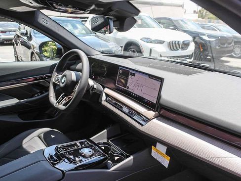 New 2027 BMW 530i RWD image 15