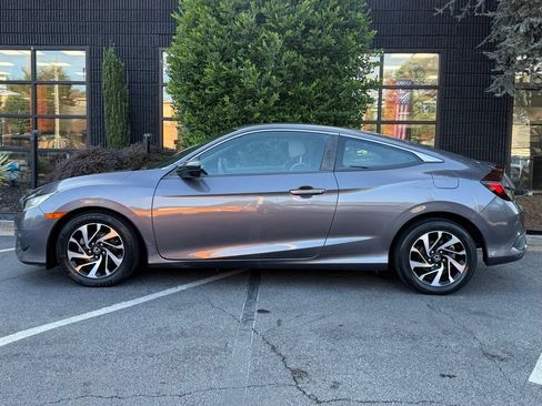 Used 2018 Honda Civic LX image 9