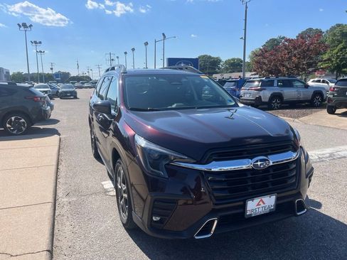 Used 2024 Subaru Ascent Touring AWD/4WD image 2