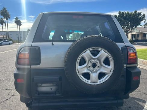 Used 1999 Toyota RAV4 2WD 4-Door image 10