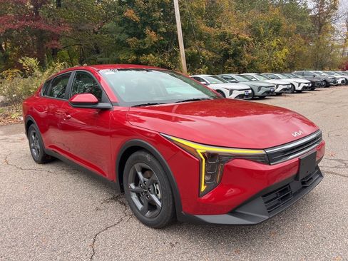 New 2025 Kia K4 LXS image 5
