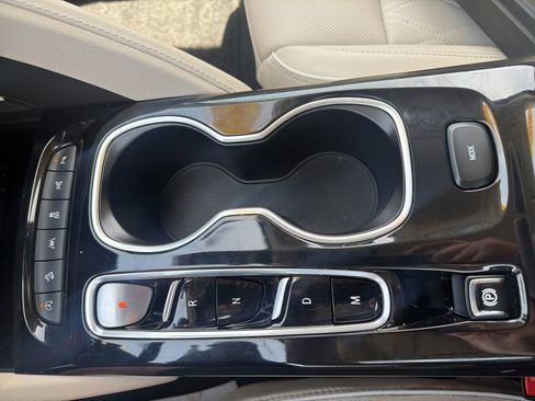 Used 2023 Buick Envision Avenir AWD/4WD image 52