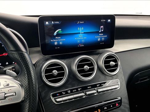 Used 2021 Mercedes-Benz GLC 300 image 5
