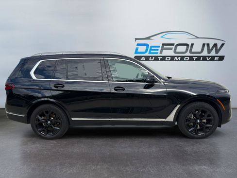 Used 2023 BMW X7 xDrive40i image 12