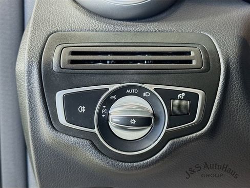 Used 2022 Mercedes-Benz GLC 300 GLC 300 image 10