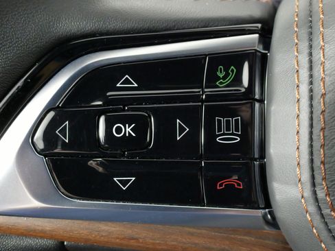 Used 2023 Jeep Grand Cherokee L Summit w/ High Altitude Package image 50