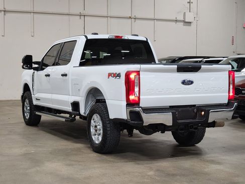 Used 2024 Ford F250 XLT w/ FX4 Off-Road Package image 11
