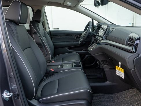 New 2026 Honda Odyssey Touring image 16
