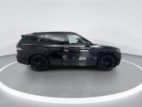Used 2025 Lincoln Aviator Reserve w/ Equipment Group 201A AWD/4WD image 9