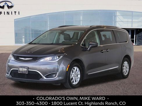 Used 2020 Chrysler Pacifica Touring-L image 1