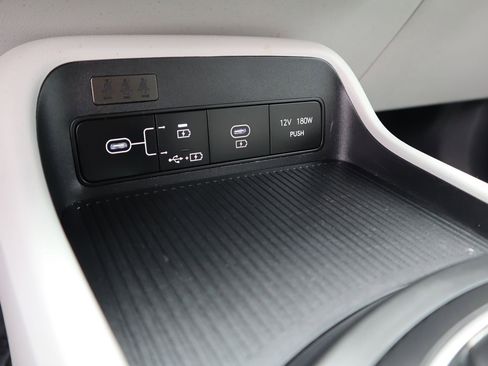 Used 2024 Hyundai Kona SEL image 29