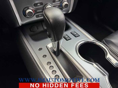 Used 2019 Nissan Pathfinder SL image 34