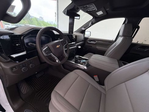 New 2026 Chevrolet Silverado 1500 LTZ w/ Z71 Off-Road Package AWD/4WD image 10