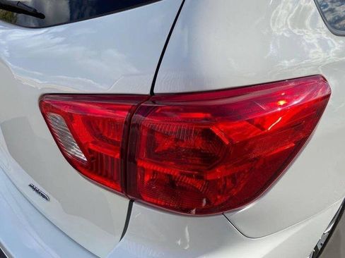 Used 2019 Nissan Pathfinder S AWD/4WD image 13