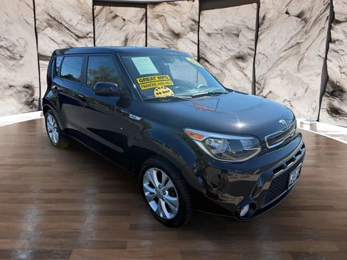 Used 2016 Kia Soul + image 8