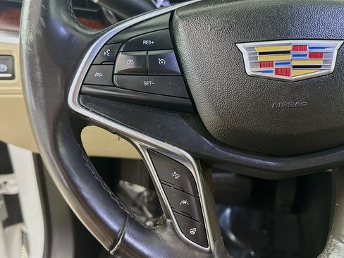 Used 2018 Cadillac XT5 Luxury w/ Driver Awareness Package FWD image 14