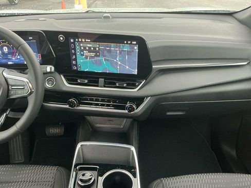 Used 2026 Chevrolet Equinox LT image 20