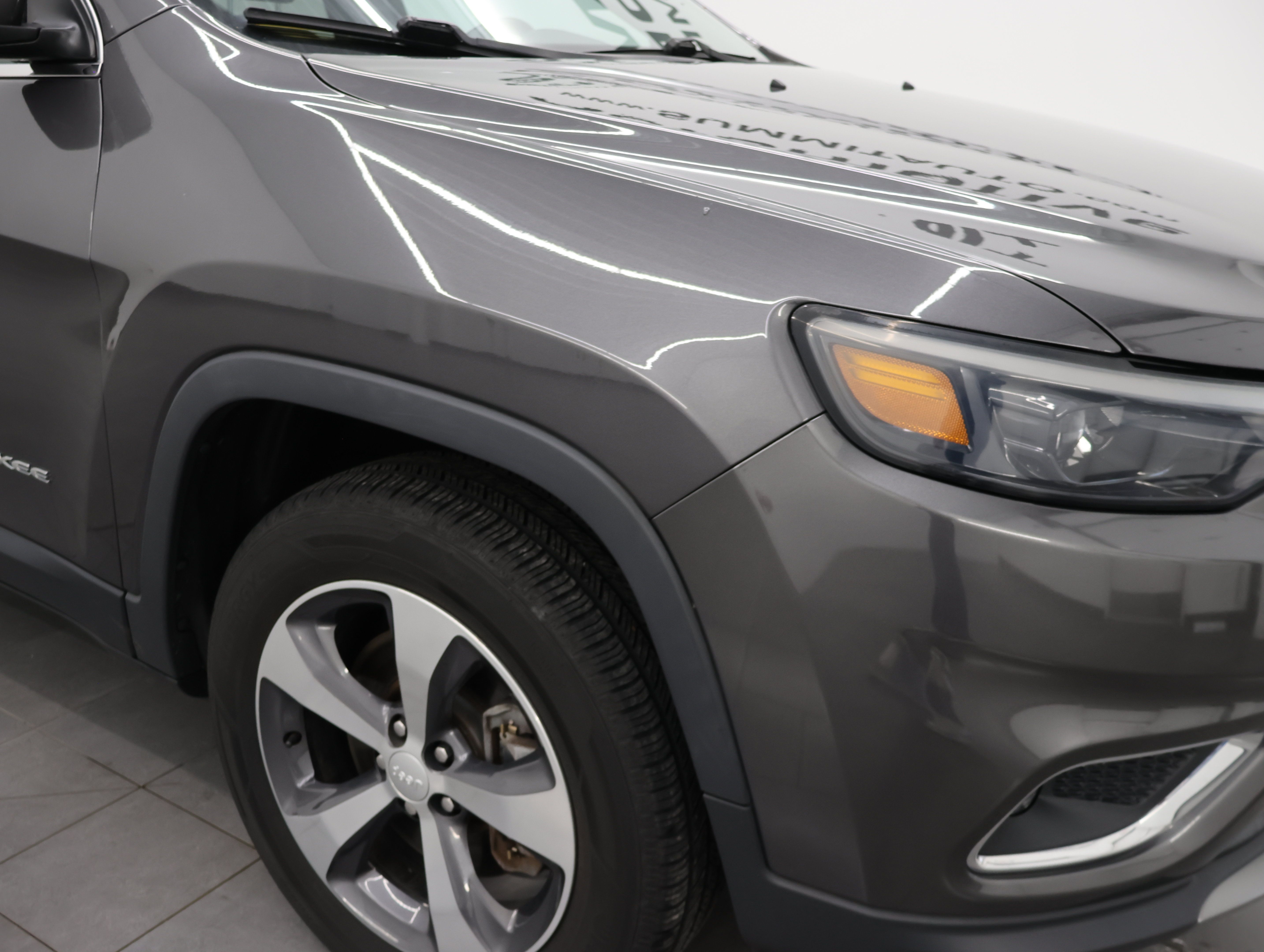 Used 2019 Jeep Cherokee Limited w/ Trailer Tow Group AWD/4WD image 23