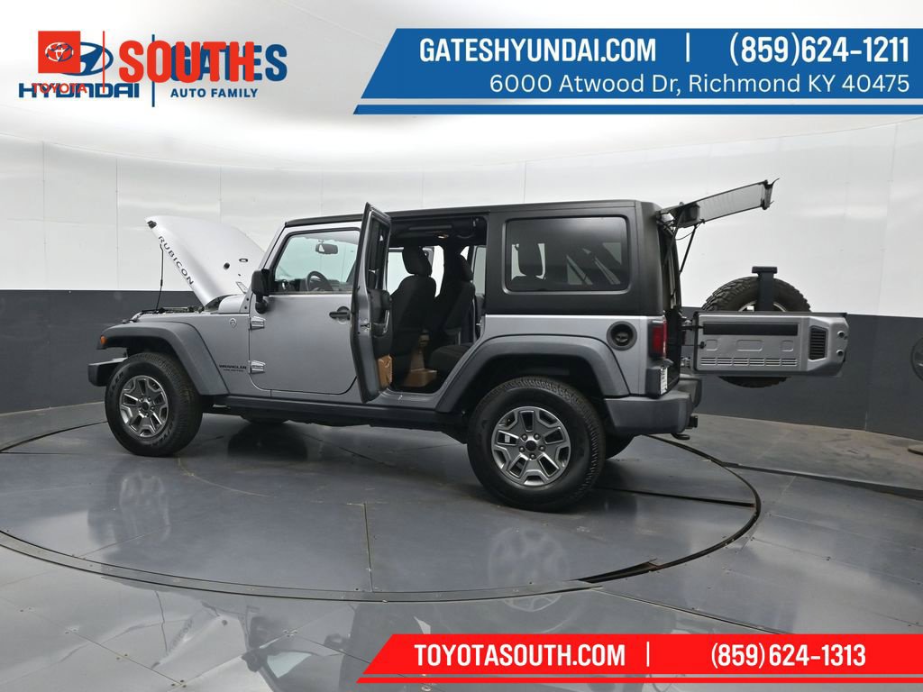 Used 2015 Jeep Wrangler Unlimited Rubicon w/ Max Tow Package AWD/4WD image 46