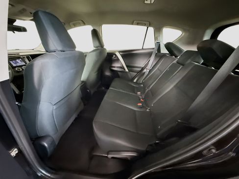 Used 2017 Toyota RAV4 LE image 24