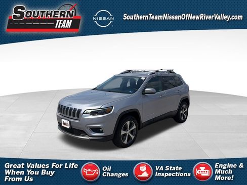 Used 2019 Jeep Cherokee Limited w/ Trailer Tow Group AWD/4WD image 1