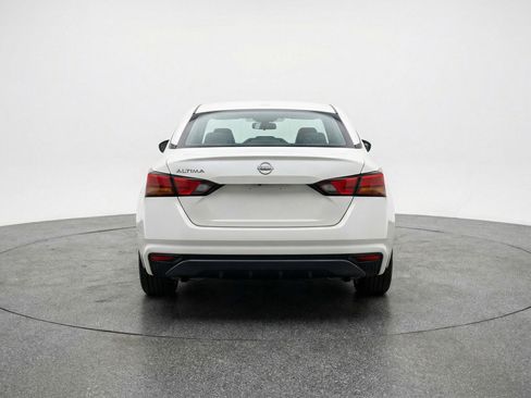 Used 2025 Nissan Altima 2.5 SV image 7