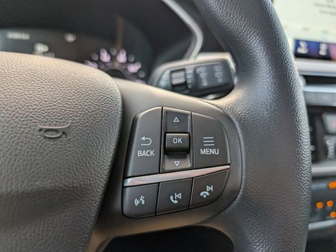 Used 2020 Ford Escape SE image 17