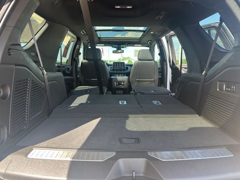 Used 2021 Chevrolet Tahoe RST w/ Luxury Package AWD/4WD image 40