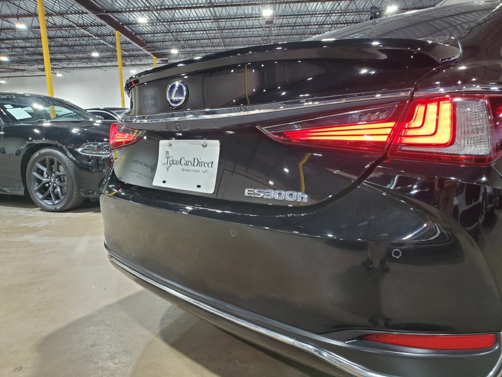 Used 2022 Lexus ES 300h w/ Accessory Package FWD image 59