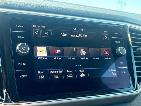 Used 2018 Volkswagen Atlas SEL w/ R-Line Package AWD/4WD image 42