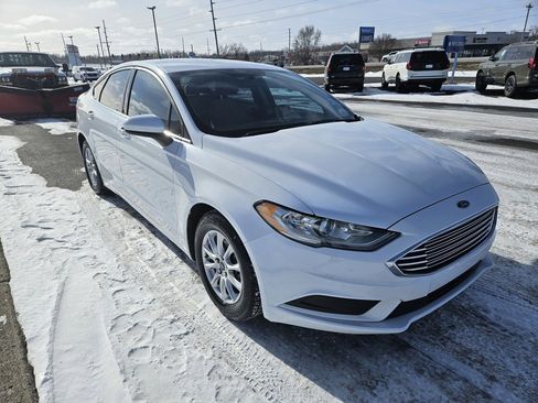 Used 2018 Ford Fusion S image 4