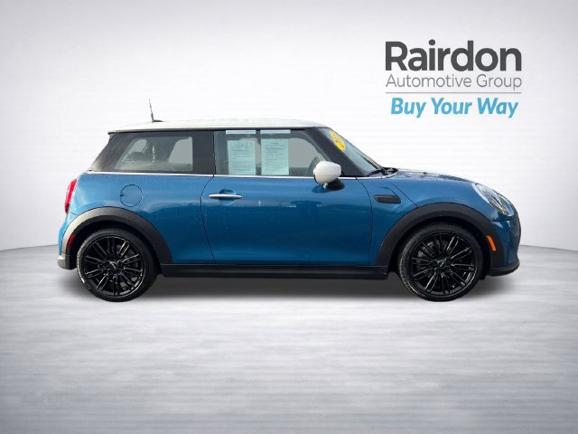 Used 2022 MINI Cooper 2-Door Hardtop FWD image 8