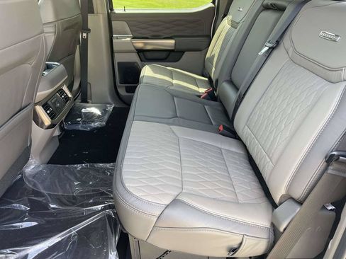 New 2026 Ford F250 Platinum w/ Platinum Plus Package AWD/4WD image 12