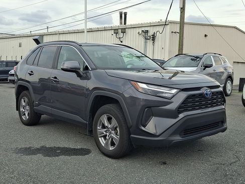 Used 2024 Toyota RAV4 XLE w/ Convenience Package AWD/4WD image 3
