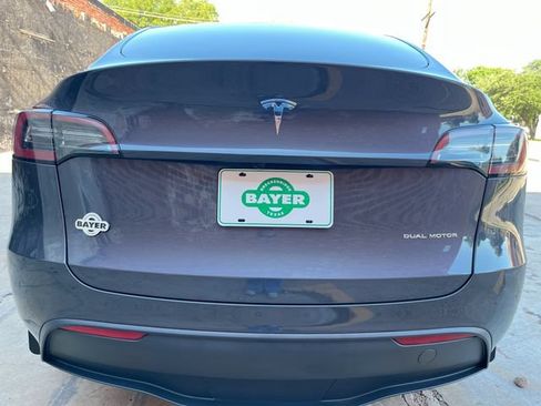 Used 2023 Tesla Model Y Long Range AWD/4WD image 39