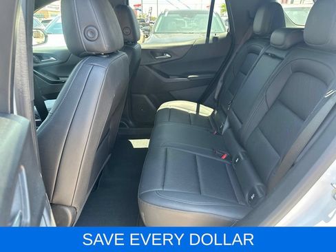 Used 2025 Chevrolet Equinox LT w/ Convenience Package II FWD image 18
