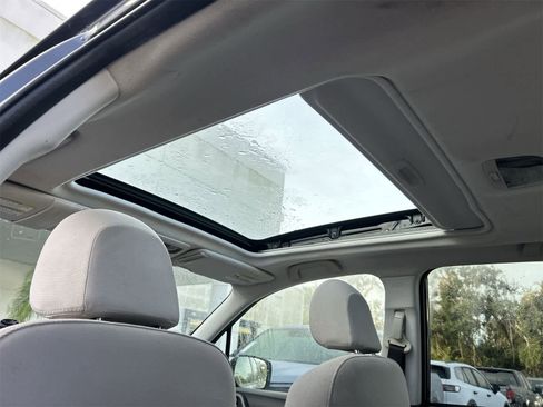 Used 2017 Subaru Forester 2.5i Premium w/ All-Weather Package image 23