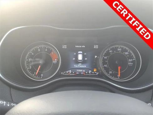 Certified 2020 Jeep Cherokee Trailhawk w/ Cold Weather Group image 18