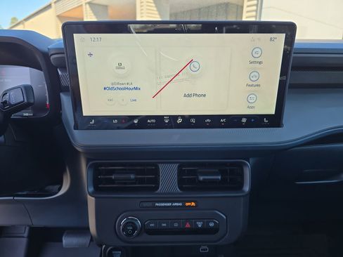 New 2025 Ford Maverick XLT w/ XLT Luxury Package image 16