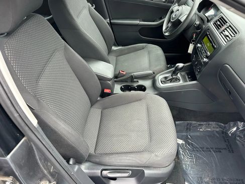 Used 2014 Volkswagen Jetta S image 14