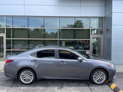 Used 2014 Lexus ES 350 w/ Luxury Package