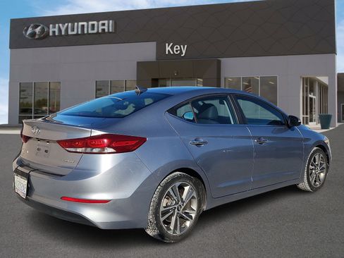 Used 2017 Hyundai Elantra Limited w/ Limited Tech Package 04 image 4