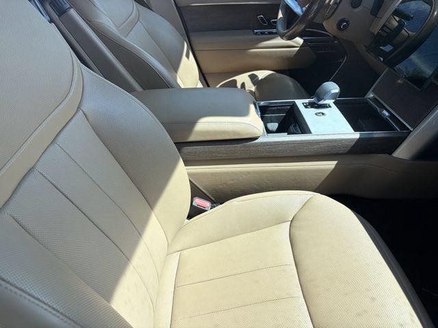 Used 2025 Land Rover Range Rover Long Wheelbase SE AWD/4WD image 5