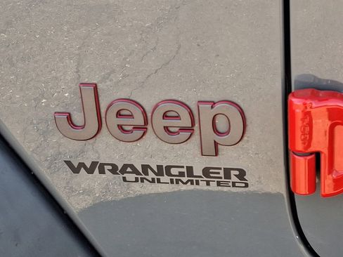 Used 2021 Jeep Wrangler Unlimited Rubicon w/ Dual Top Group image 32