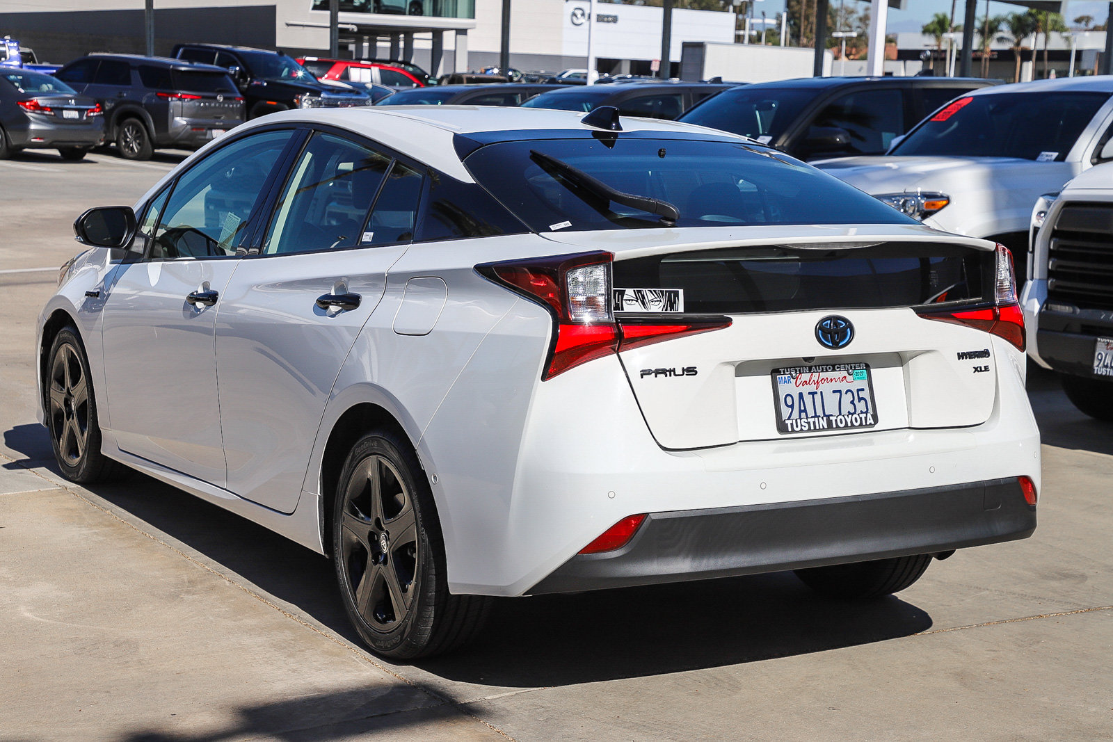 Certified 2022 Toyota Prius FWD image 8
